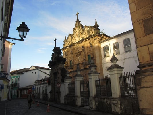 Die Iglesia de la Tercera Orden de San Francisco aus der Kolonialzeit wurde 1686 erbaut.