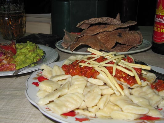 Hausgemachte Gnocchis al arrabiata.