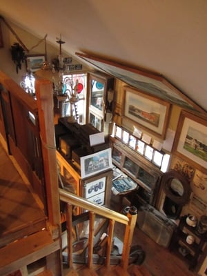 Pablo sammelt alles was seiner Ansicht nach Wert hat. Ein Stöbern durch sein Sammelsurium macht unheimlich Spaß.