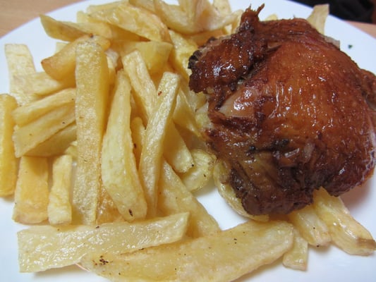 Hühnchen mit Pommes