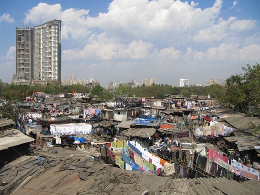 Das Mahalaxmi Dhobi Ghat ist Mumbais älteste und größte von Hand betriebene Waschmaschine.