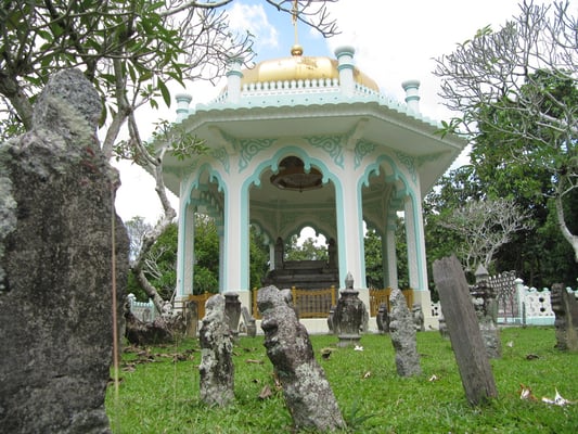 Das Kota Batu Mausoleum.