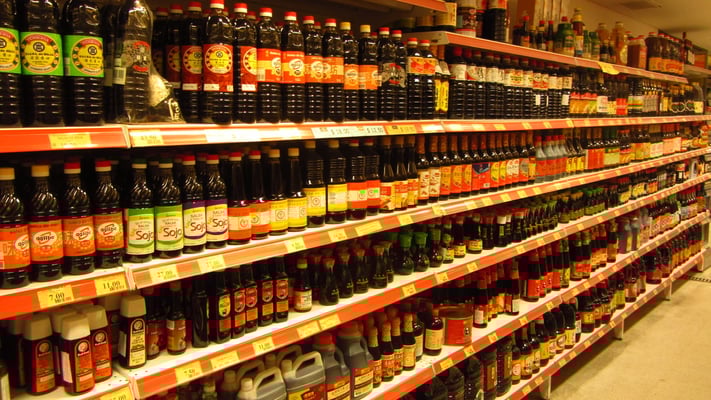 Sojasoßen soweit das Auge reicht. (China Town)