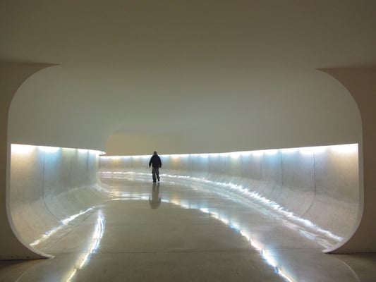 „Die Architektur besteht aus Traum, Phantasie, Kurven und leeren Räumen.“  – Oscar Niemeyer