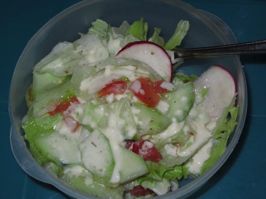 Selbstgemachter Salat.