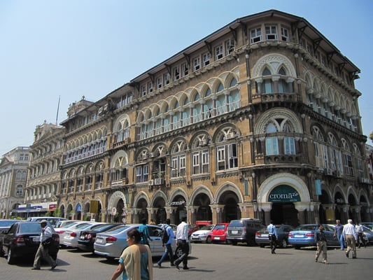 Kolonialbauten, nein Paläste.