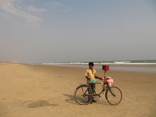 Einsamer Zuckerwattenverkäufer.