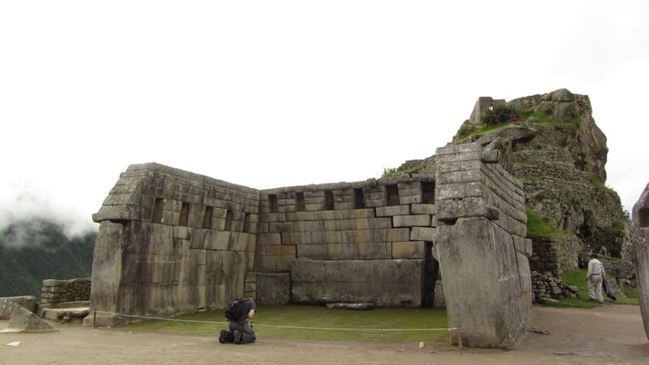 Ein Gebet vor dem Altar kann nie Schaden.