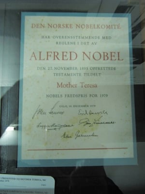 Mutter Teresas Nobelpreis.