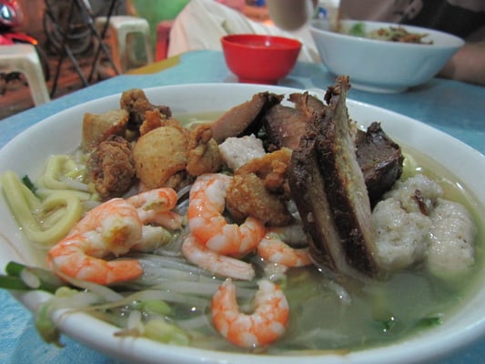 Chinesische Nudelsuppe in Chinatown. Das ist der Maßstab.