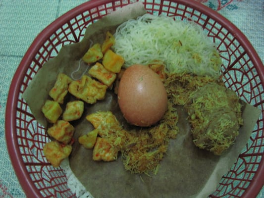 Freßkörbe zum Mitnehmen nach der Einweihung.