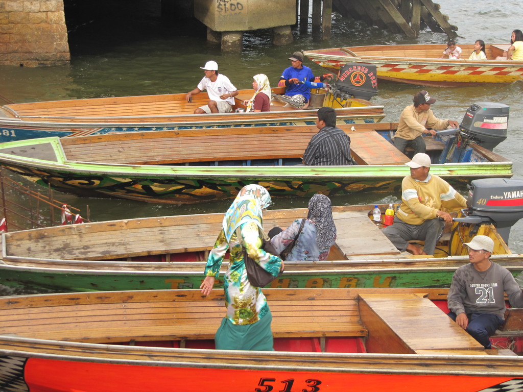 Die öffentlichen Verkehrsmittel in Kampong Ayer.