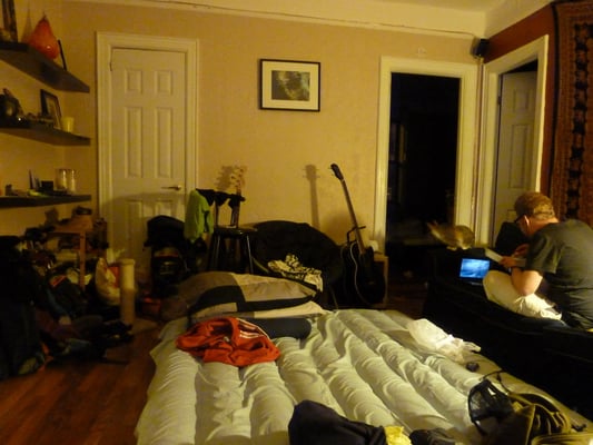 Das Wohnzimmer von Jeremy war unser Schlafzimmer.