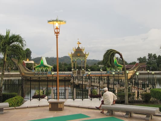 Das "ceremonial stone boat".