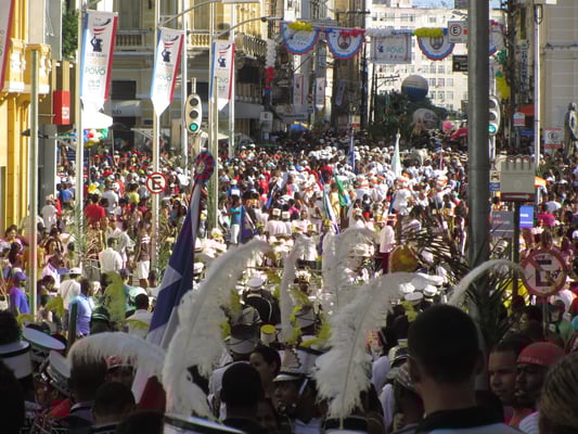 Am 2. Juli wird die Unabhängigkeit Bahias von der portugiesischen Krone gefeiert. Der Aufmarsch fand erstmalig im Jahre 1824 statt, um auf die weiterhin bestehenden sozialen Ungerechtigkeiten aufmerksam zu machen.