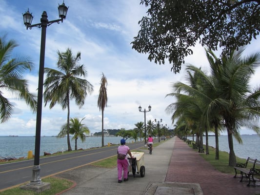 Wir sind den gesamten Causeway zu Fuß gelaufen.