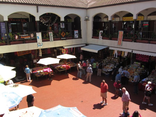 Im teuren und für Touristen ausgelegten Mercado La Recova.