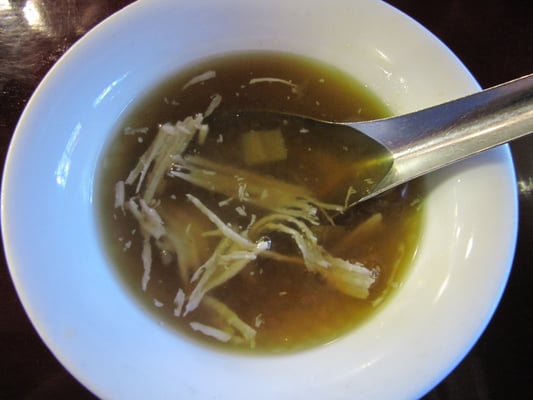 Im "Feel": Lauwarme Kokossuppe zum Dessert.