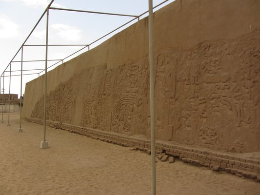 La Huaca Arco Iris/Drachentempel.