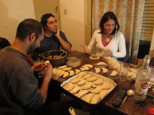 Daheim wird gebastelt, heute Empanadas nach Muttis Rezept.