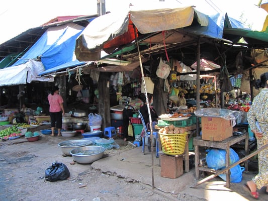 Ein kleiner Marktplatz in der Innerstadt.