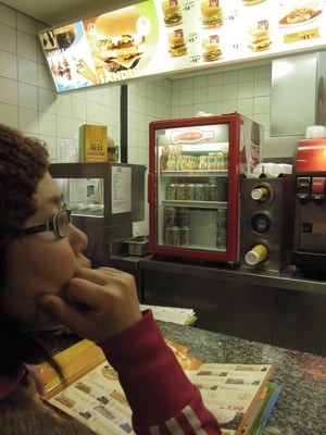 Schwere Entscheidung. Nur Fastfood und dann auch noch so teuer.