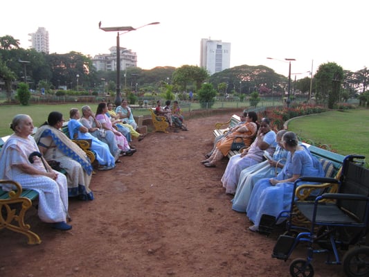 In den "Hängenden Gärten" auf dem Malabar Hill.