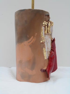 lampe toréro         terre enfumée et ceramique et feuille d'or                                                                             