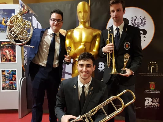 Figura 180 cm de Oscar decorando evento de musica de cine