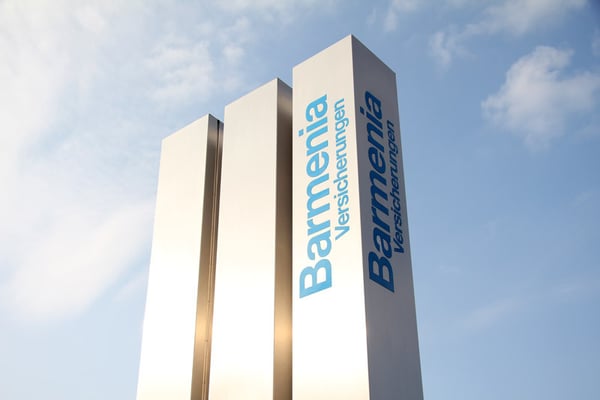 Barmenia Versicherungen, Wuppertal | Pylon aus Edelstahlblech, 5,0 m hoch