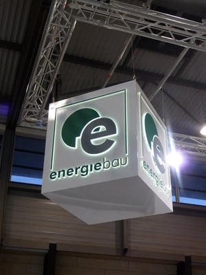 Energiebau, Messe-Würfel dekupiert/durchgesteckt