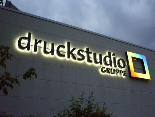 Einzelbuchstabe im Profil 3 (Schattenschriftzug)