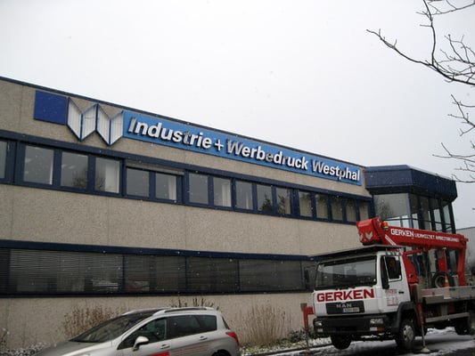 Westphal, Erkrath | Komplette Überholung der vorhandenen Leuchtschrift