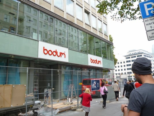 Bodum, Frankfurt | Einzelbuchstaben als Vollacylglas-LED-Frontleuchter
