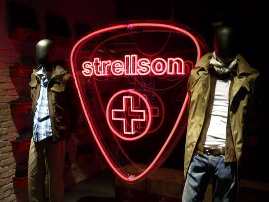 Strellson, Düsseldorf | Neonleuchtlogos