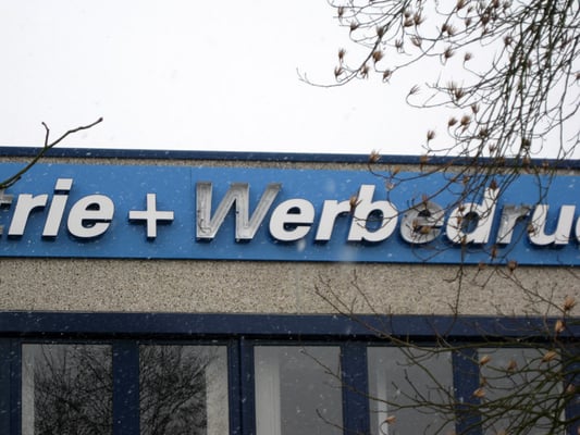 Westphal, Erkrath | Komplette Überholung der vorhandenen Leuchtschrift