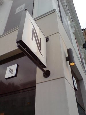 Nespresso-Ausleger doppelseitig im Profil 8