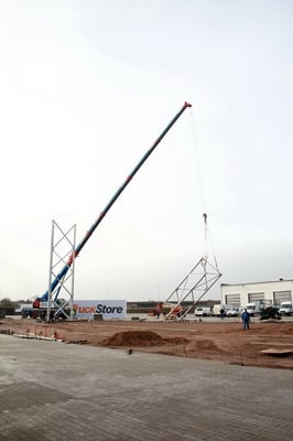 TruckStore, Stuhr | Spanntuchleuchtkasten 12,2 x 3,5 m mit LED Ausleuchtung