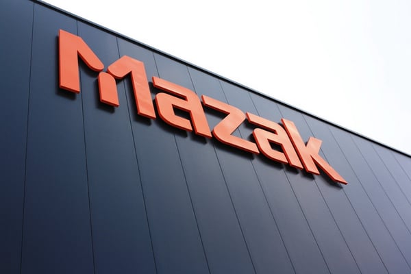 Einzelbuchstaben im Profil 1 (unbeleuchtet, wahlweise mit oder ohne Rückwand) / (MAZAK, Leipzig))