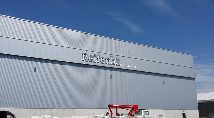 Reifenhäuser Gruppe, Troisdorf | Einzelbuchstaben im Profil 4