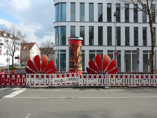 HUAWEI Deutschland, Düsseldorf | Leuchtschrift im Profil 8 auf Stahlkonstruktion für Dachmontage
