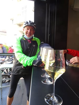 es gedeihen auch Weißweine, z.B. der Arneis