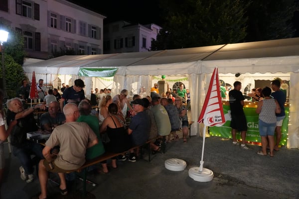 Full House nachts im Torballzelt