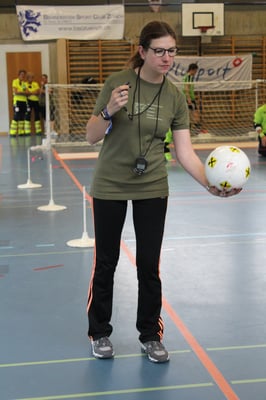 Alex im Einsatz als Schiedsrichterin