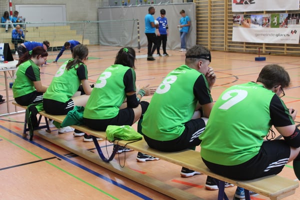 Vollbesetzte Teambank