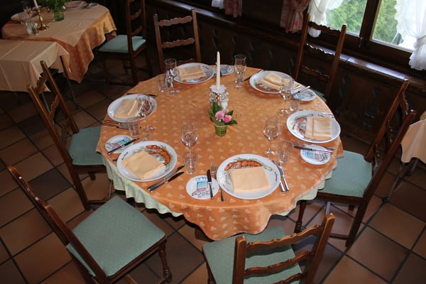 Waldschenke Sankt Niklaus - Restaurant «au Provencal», 2564 Bellmund