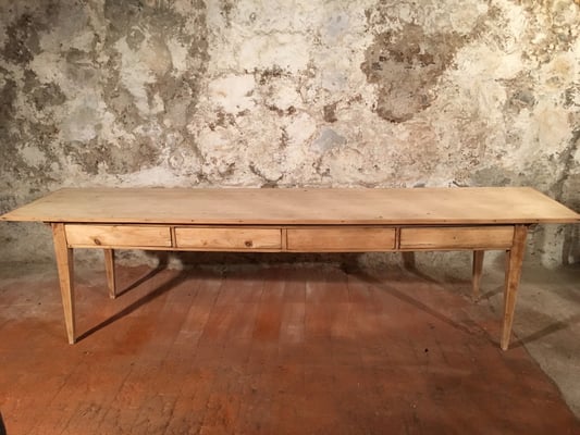 Tannenholztisch mit 4 Schubladen, 300 x 68cm H: 78.5cm