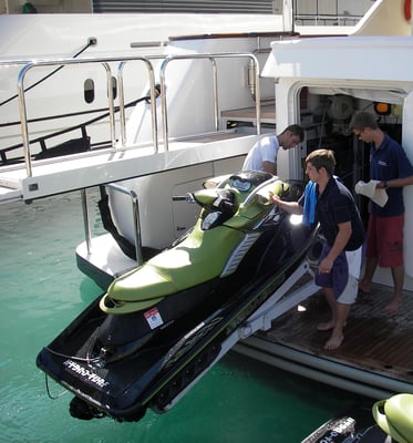 superyacht jetski launching jetski training superyachtpwc.eu