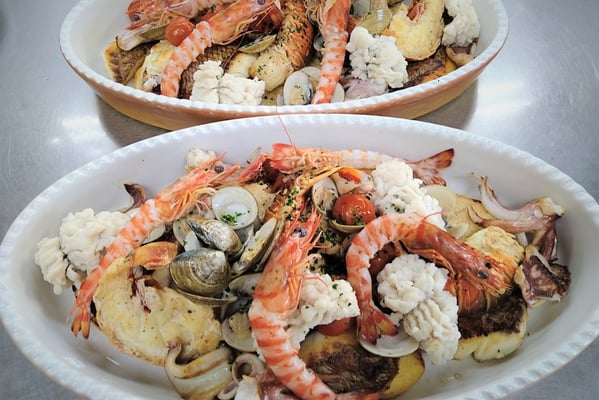 アクアパッツァ　舌平目・真鯛・活け車海老・はまぐり・はも・イカ・ロブスター