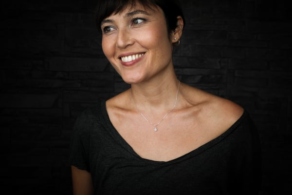 Kleine Mondsteinkette gold, vergoldetes Silber, Edelstein Anhänger, 925 Silberkette mit Mondstein